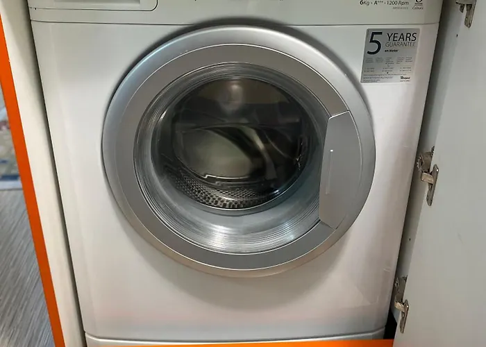 Park View Center - 2 Bdr *