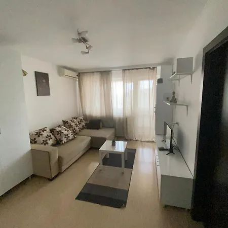 Park View Center - 2 Bdr Boekarest